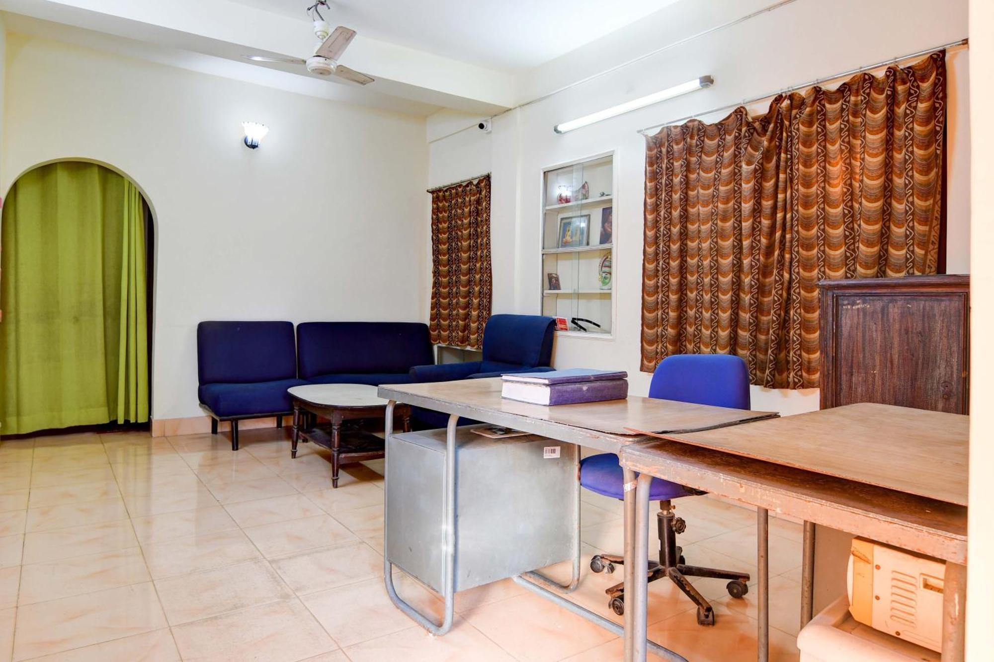 Oyo Simplex Guest House Behala Kolkata Ngoại thất bức ảnh