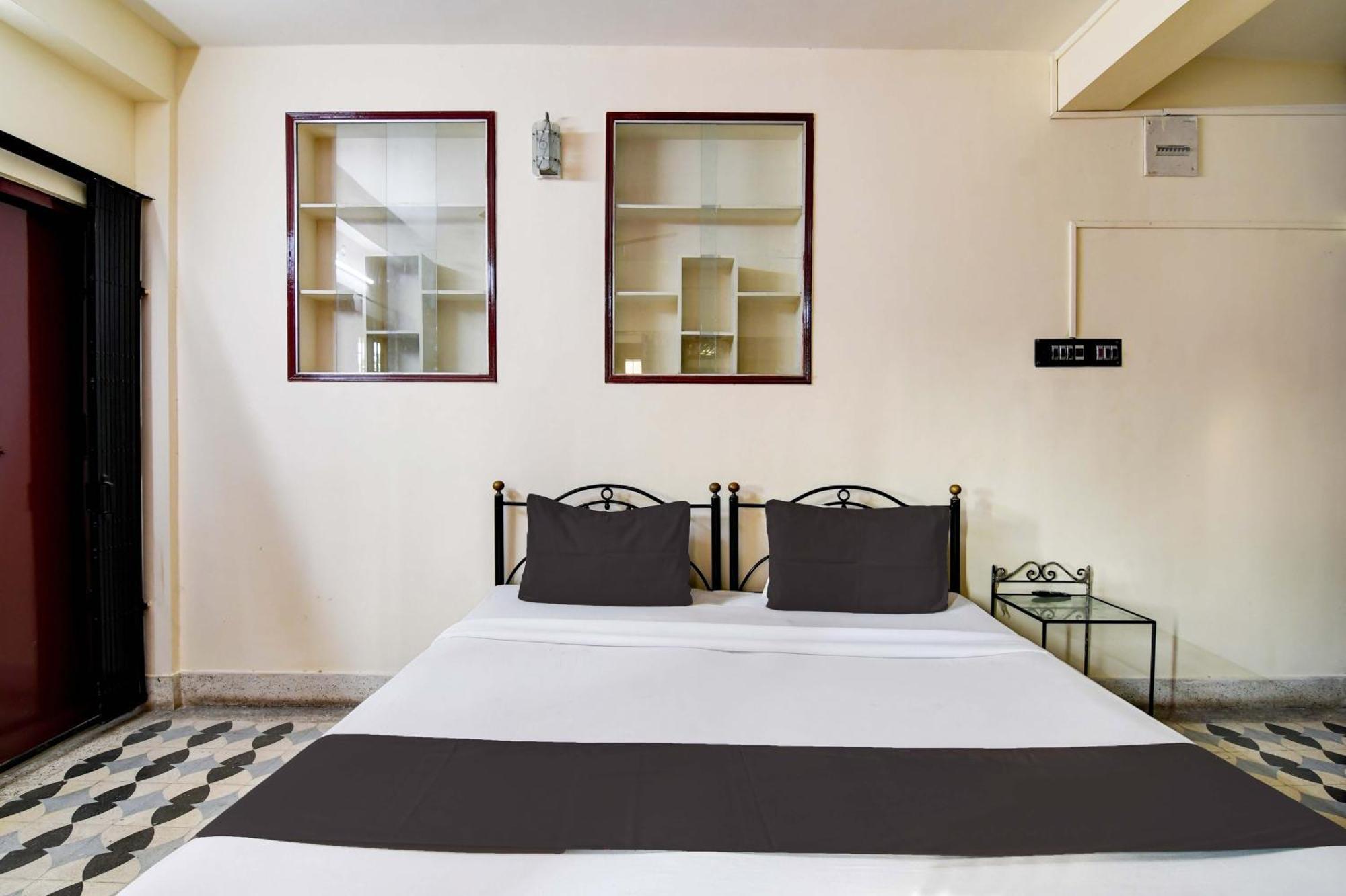 Oyo Simplex Guest House Behala Kolkata Ngoại thất bức ảnh