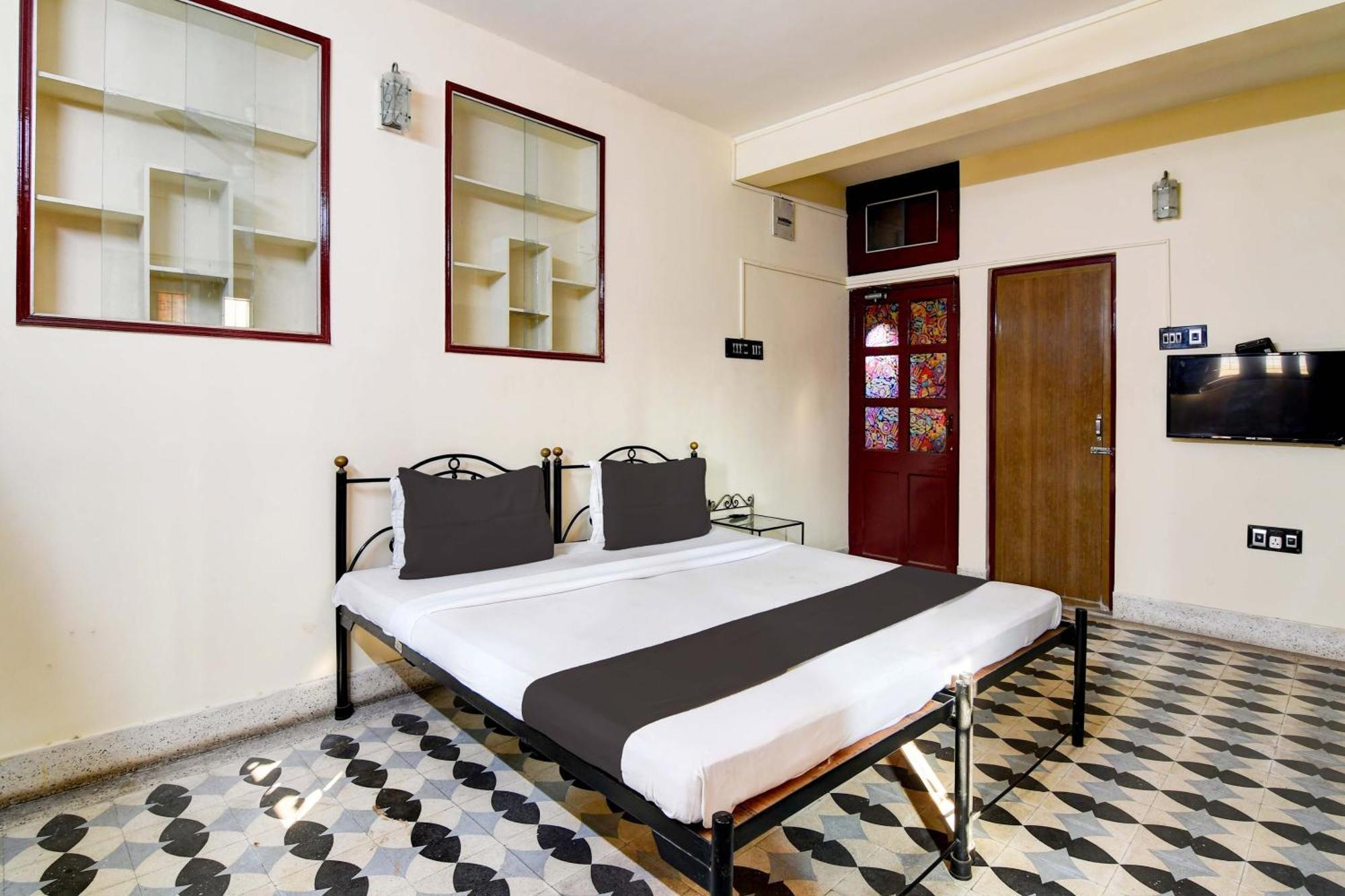 Oyo Simplex Guest House Behala Kolkata Ngoại thất bức ảnh