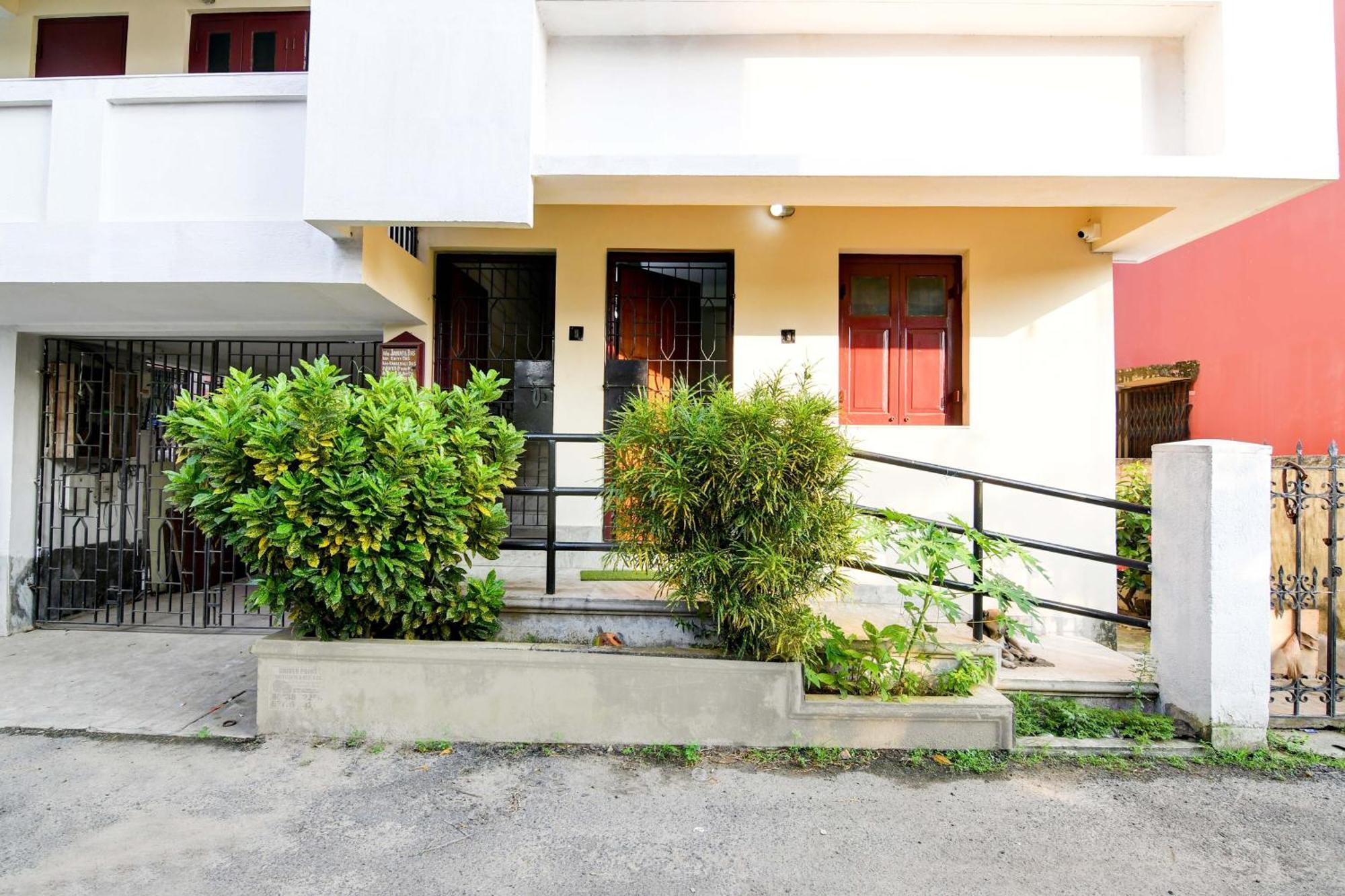 Oyo Simplex Guest House Behala Kolkata Ngoại thất bức ảnh
