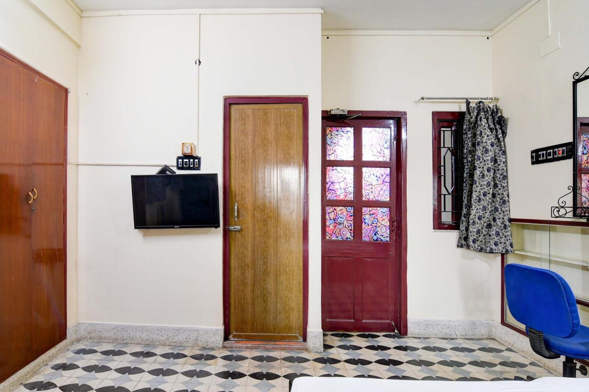 Oyo Simplex Guest House Behala Kolkata Ngoại thất bức ảnh