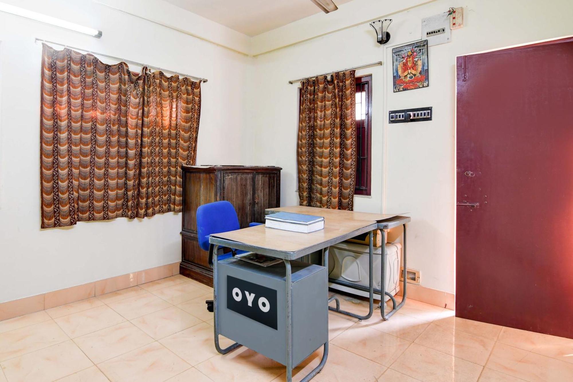 Oyo Simplex Guest House Behala Kolkata Ngoại thất bức ảnh