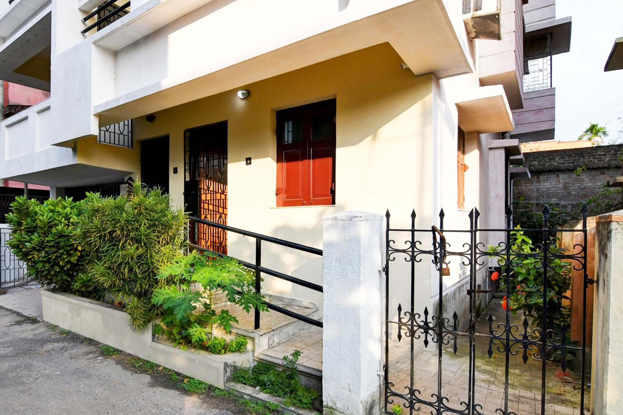 Oyo Simplex Guest House Behala Kolkata Ngoại thất bức ảnh