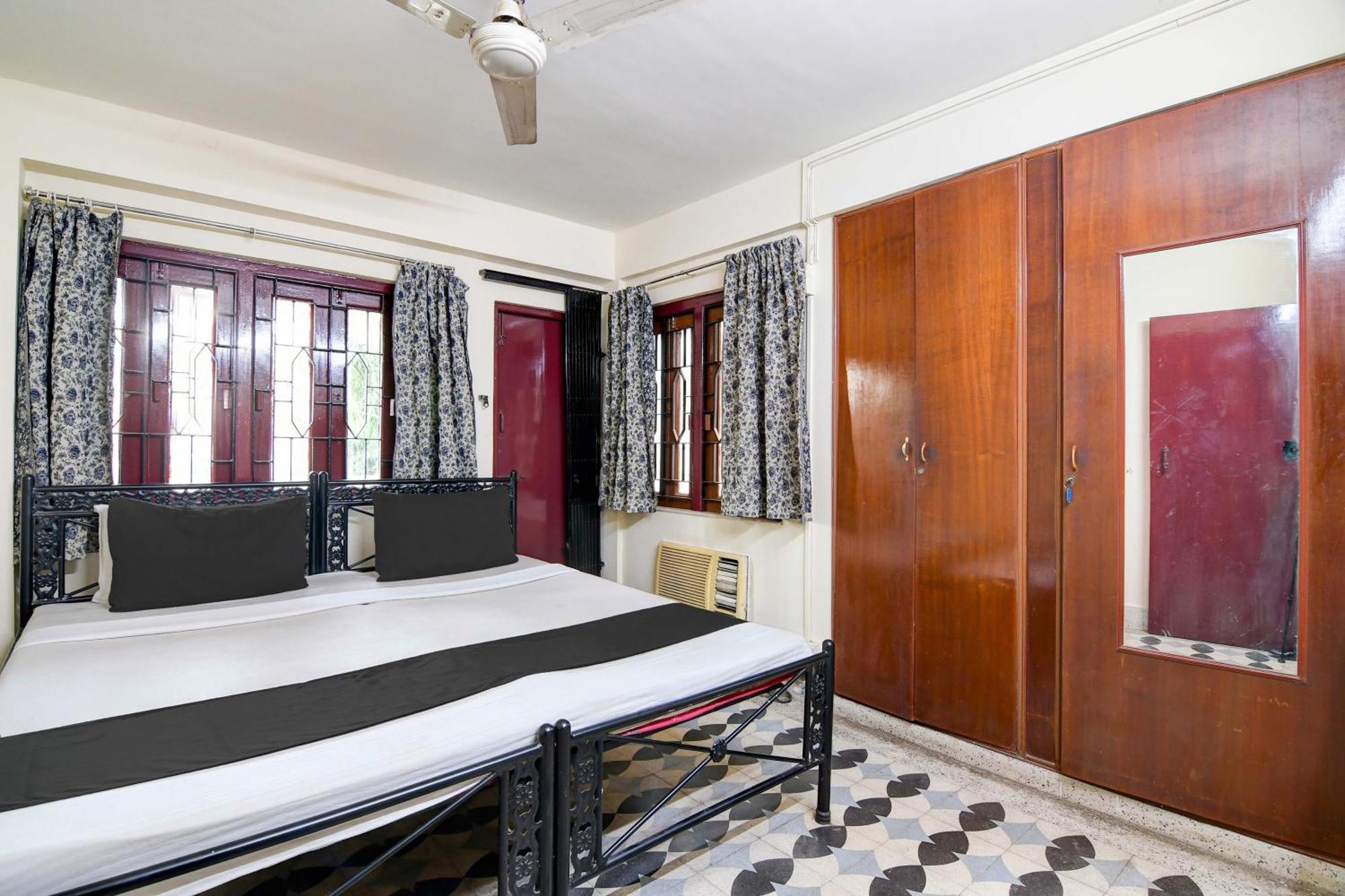 Oyo Simplex Guest House Behala Kolkata Ngoại thất bức ảnh